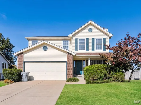 561 Prentice Dr, Saint Peters, MO 63376
