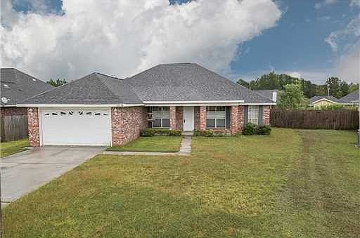 1st image of 15274 Camelot Dr