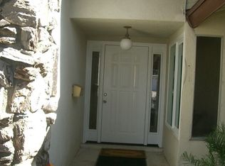 18915 Cantara St, Reseda, CA 91335