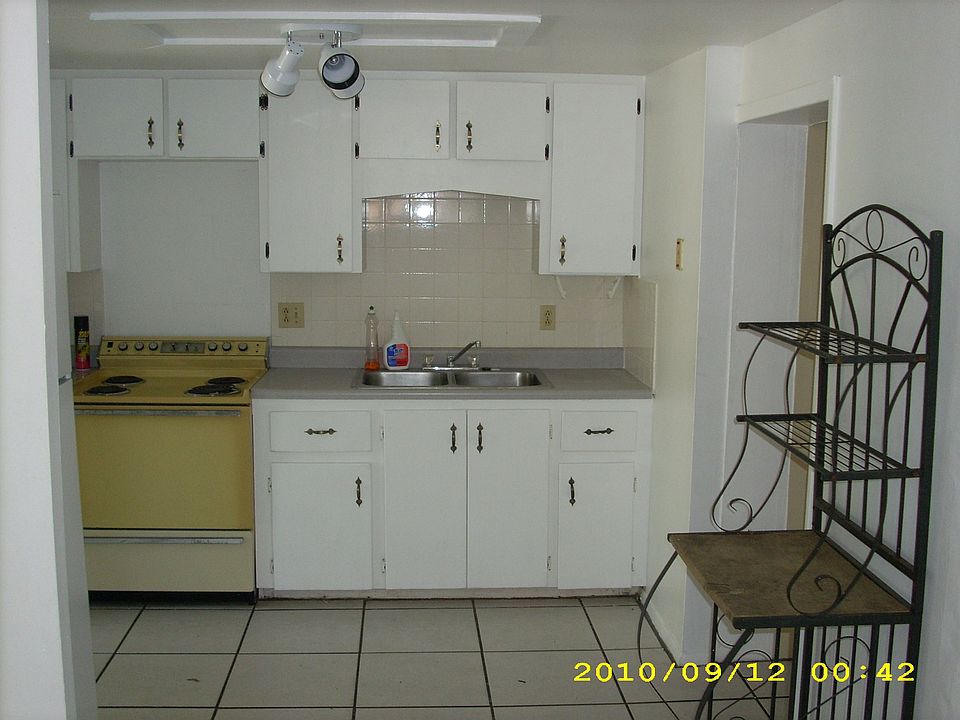 1st image of 352 Tuxedo Ct S