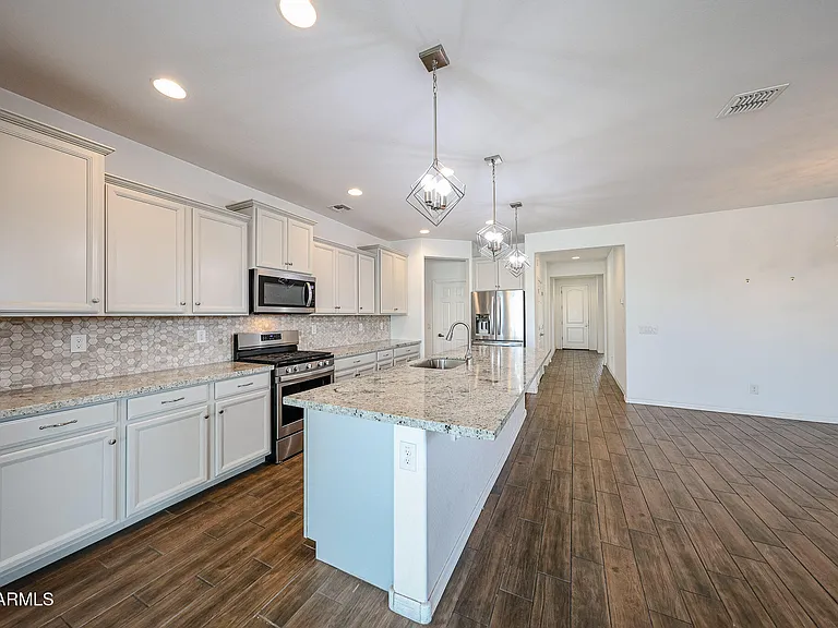 2306 E Branham Ln — Photo 14