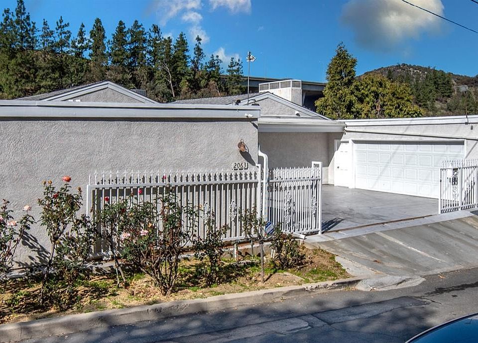 1st image of 2069 Lilac Ln