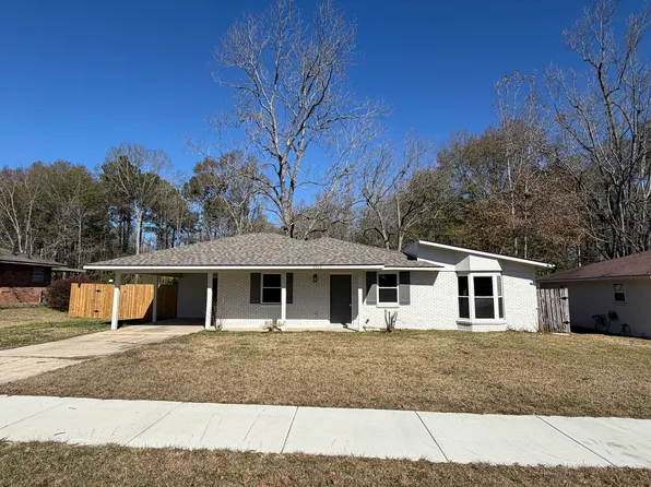 2853 April St, Zachary, LA 70791