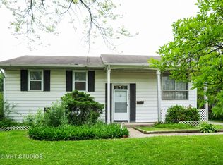 528 Cherry Ln, Glenview, IL