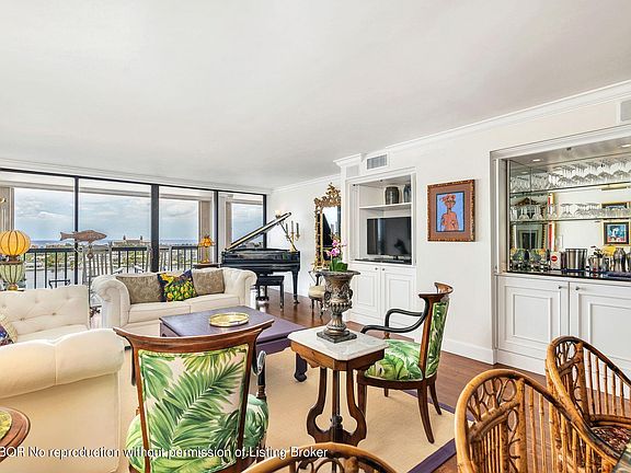 3rd image of 400 N Flagler Dr APT 1905