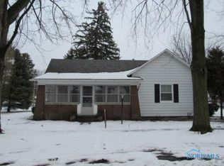 347 E Lynn St, Edgerton, OH 43517
