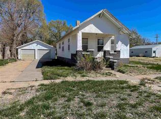 608 1st St, Alma, NE 68920