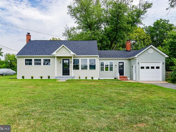 22 Jack Enders Blvd, Berryville, VA 22611