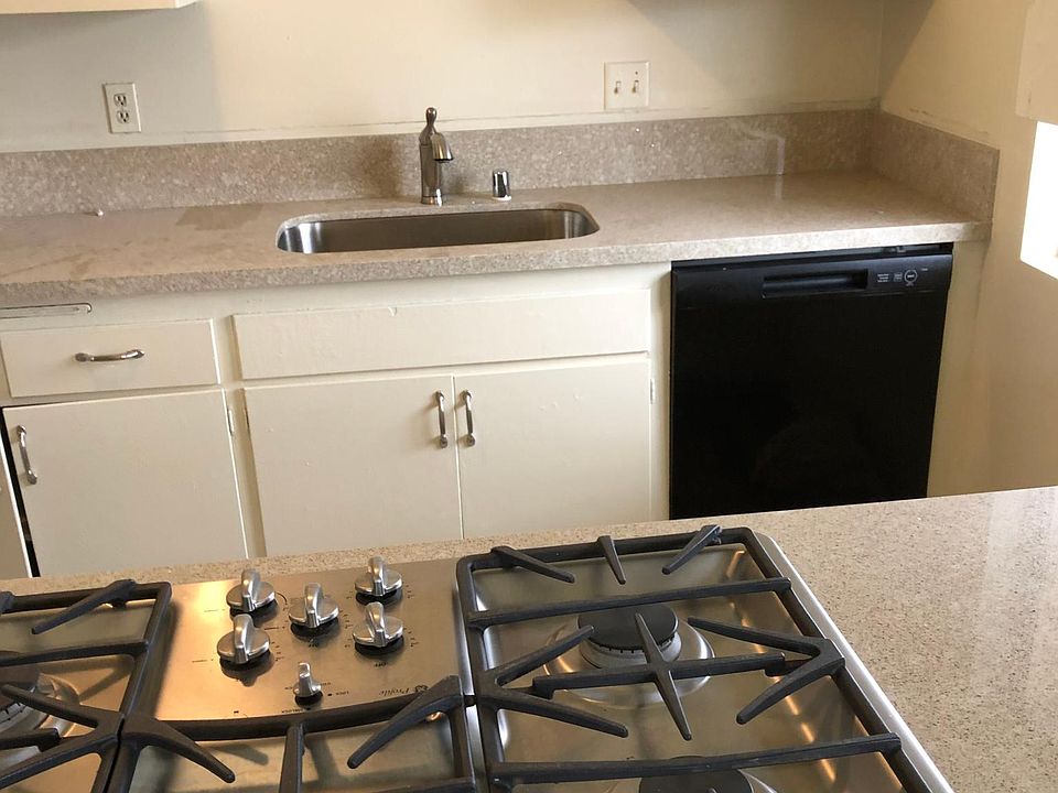 1st image of 2038 E Evergreen St #2038