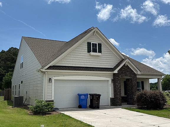 3rd image of 71 Nolan Ct