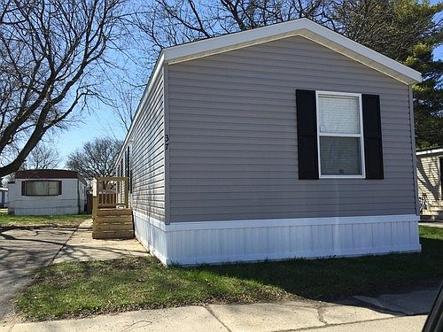 1st image of 37 Ash Dr