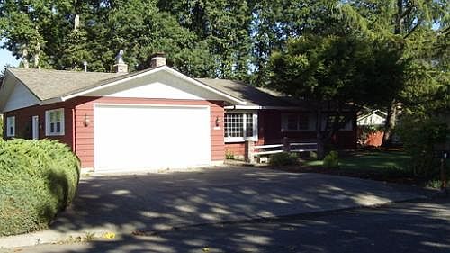 2nd image of 16270 SE Talwood Ln