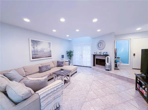 7904 N Topanga Canyon Blvd #3, Canoga Park, CA 91304