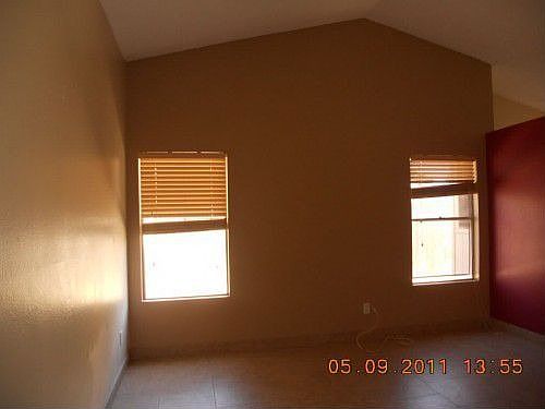 3rd image of 3405 W Potter Dr
