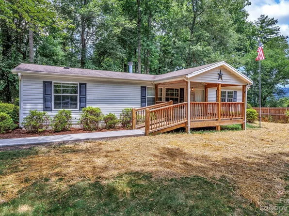 162 Piney Ridge Dr, Hendersonville, NC 28791