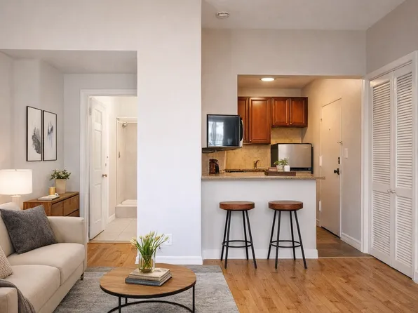 81 Waverly Avenue image 1 of 6