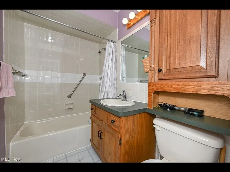 2839 Elmwood St — Photo 21