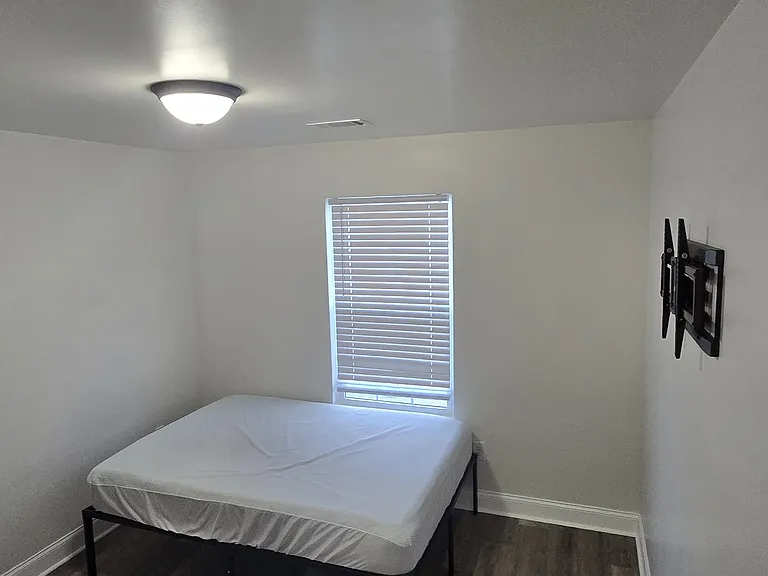411 Boulevard St #3B — Photo 16