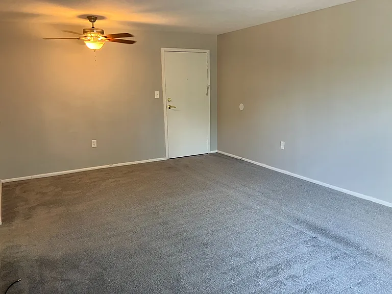 Valley York Apartments — Photo 45
