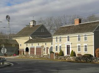 143 Pine Hill Rd, Chelmsford, MA 01824