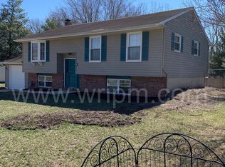 4 Elizabeth Pl, Sicklerville, NJ 08081