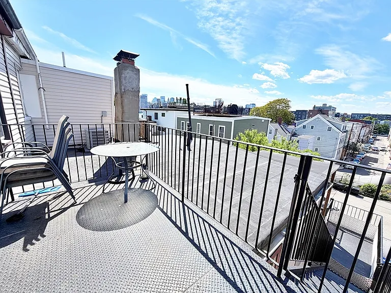 14 Cottage St #3 — Photo 11