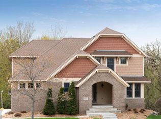 13371 Couchtown Ct, Rosemount, MN 55068