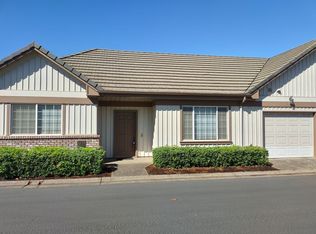 3328 Lake Glenn Dr, Eugene, OR 97408