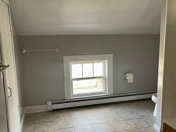 3rd image of 11 Pulaski St