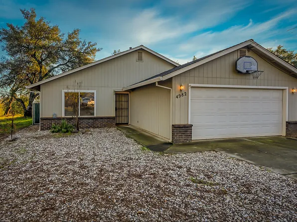 4982 Front St, Shasta Lake, CA 96019