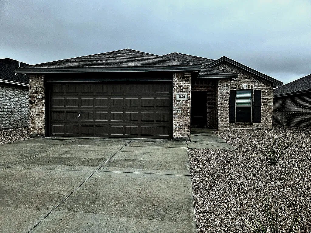3 bed, 2.0 bath, 1588 sqft, $2,550 — Photo 1