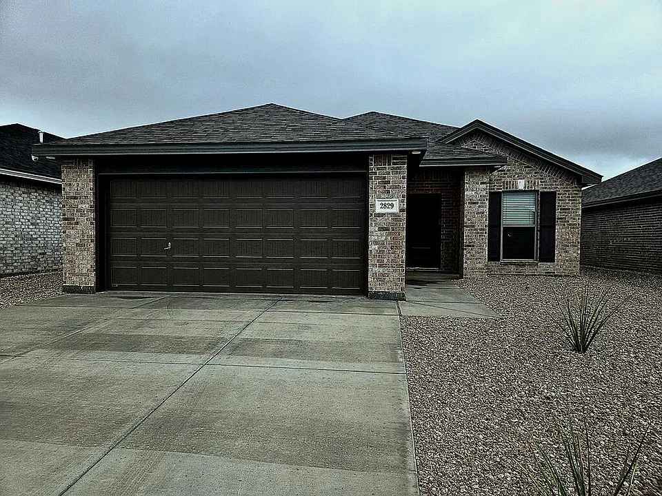 2829 Oleander Way