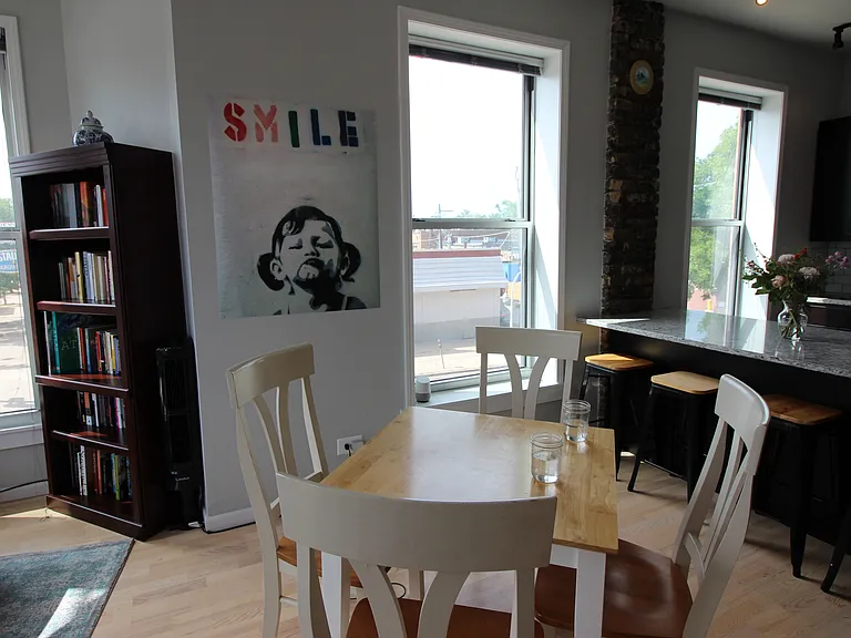 7044 N Clark St #2 — Photo 6