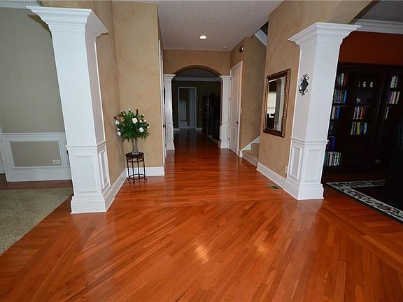 3rd image of 6732 W Stonegate Dr