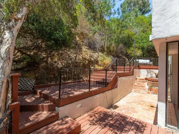 8354 Gilman Dr, La Jolla, CA 92037