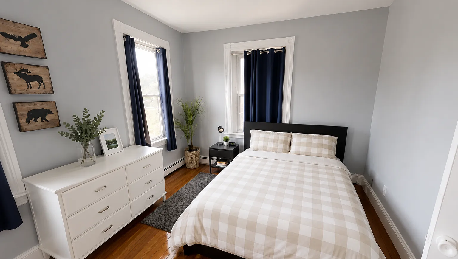 3 bed, 1.0 bath, 775 sqft, $4,400 — Photo 4