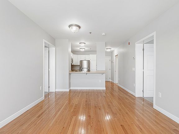 2nd image of 145 Bennington St APT 318