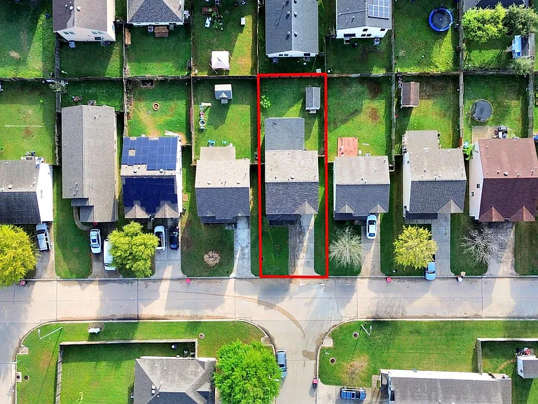 7826 Maverick Trace Ln — Photo 45