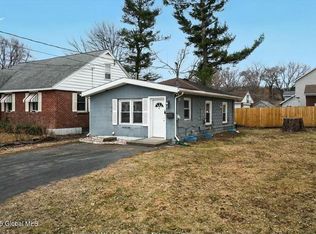 25 Hampton Ave, Rensselaer, NY 12144