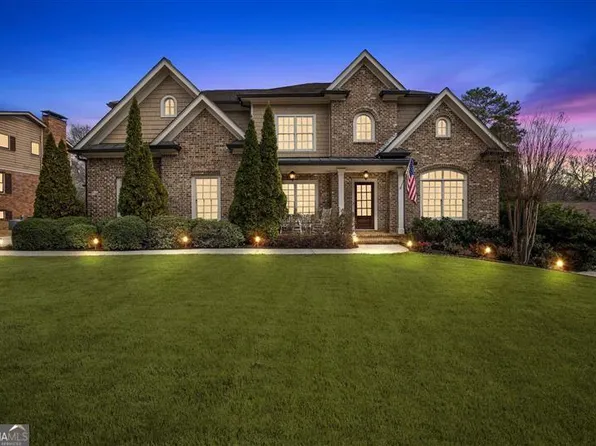 4899 Springfield Dr, Dunwoody, GA 30338