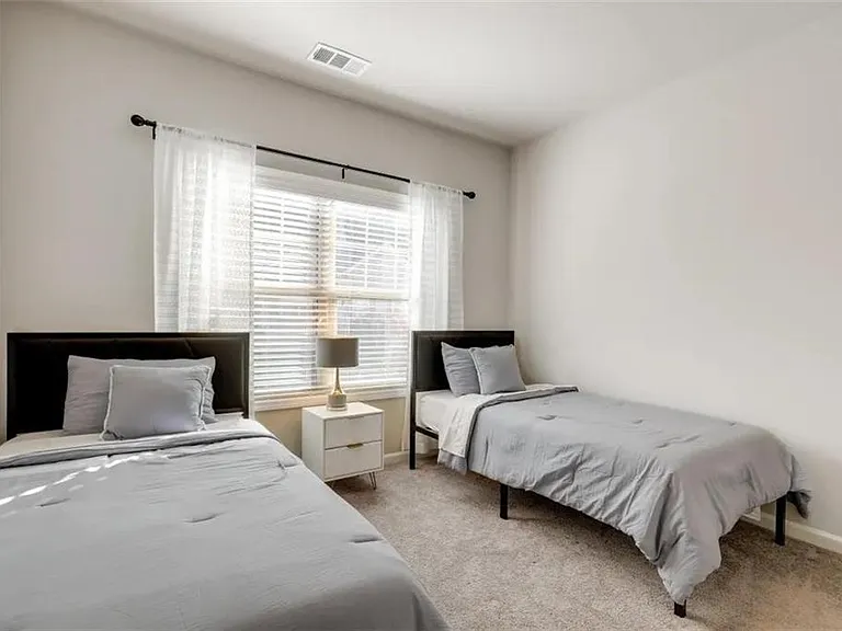 2525 Norwood Park Xing — Photo 26