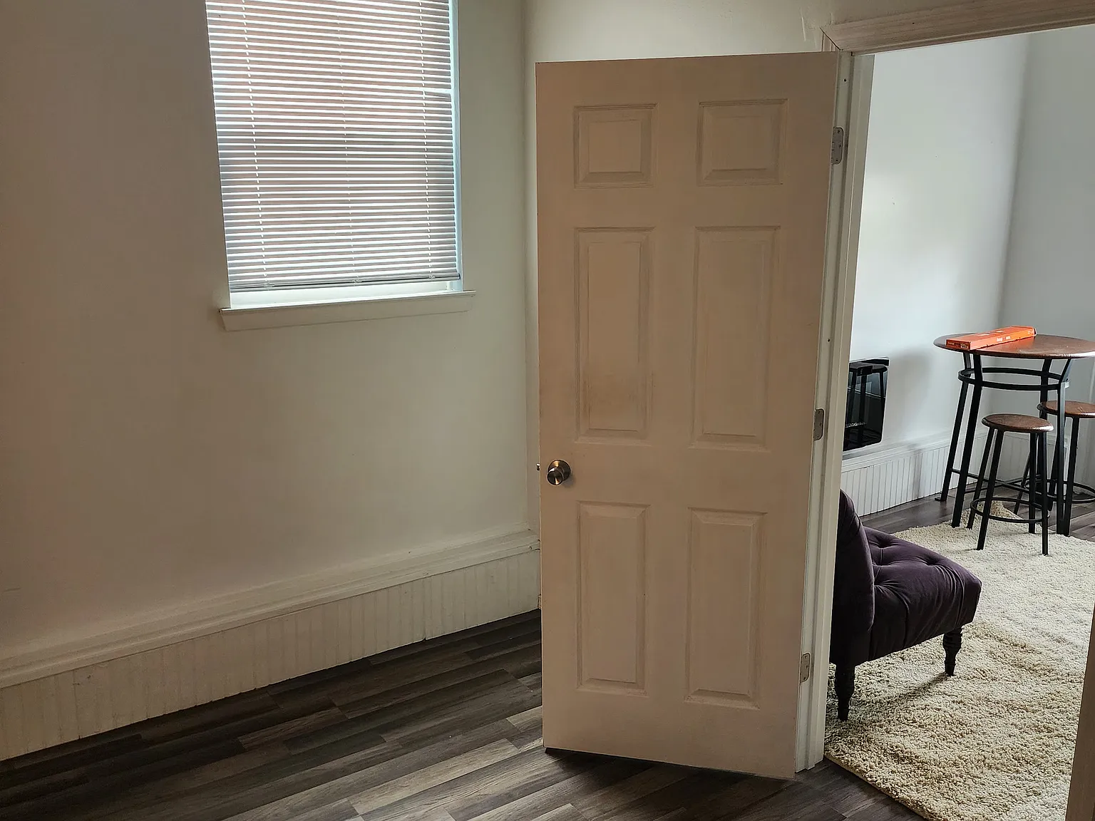 Studio, 400 sqft, $750 — Photo 2