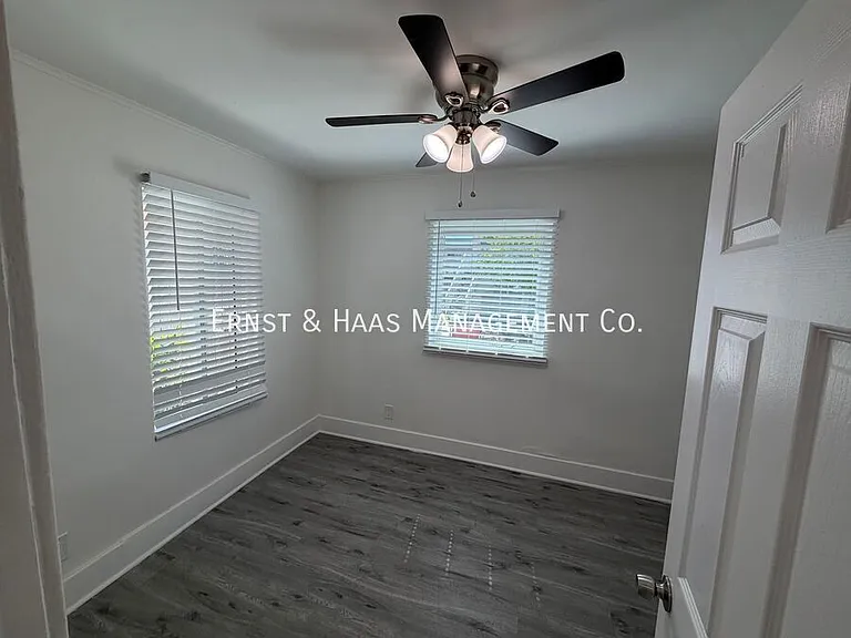 1145 Freeman Ave #A — Photo 10