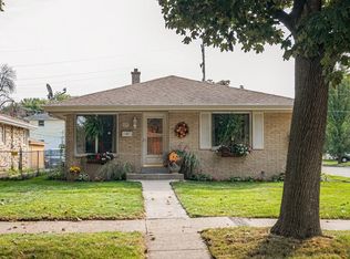 5800 N 77th St, Milwaukee, WI