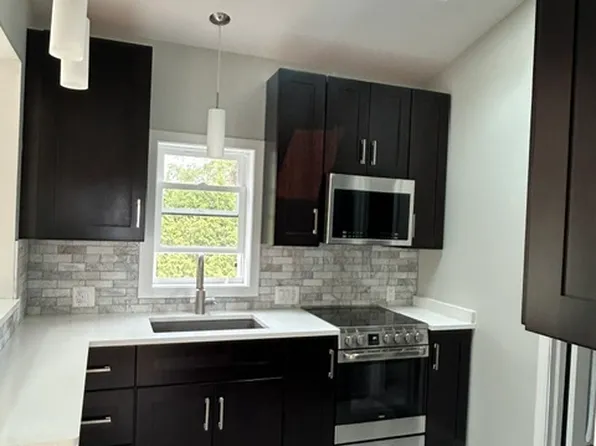 1169 Essex Rd #3, Williston, VT 05495