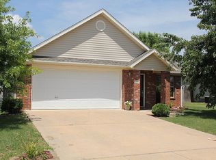 1205 E Freedom, Siloam Springs, AR 72761