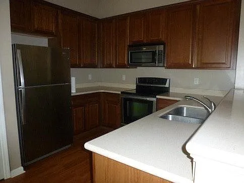 216 Latherton Ct — Photo 9