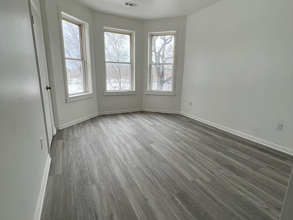 1st image of 4440 S Hermitage Ave #2F