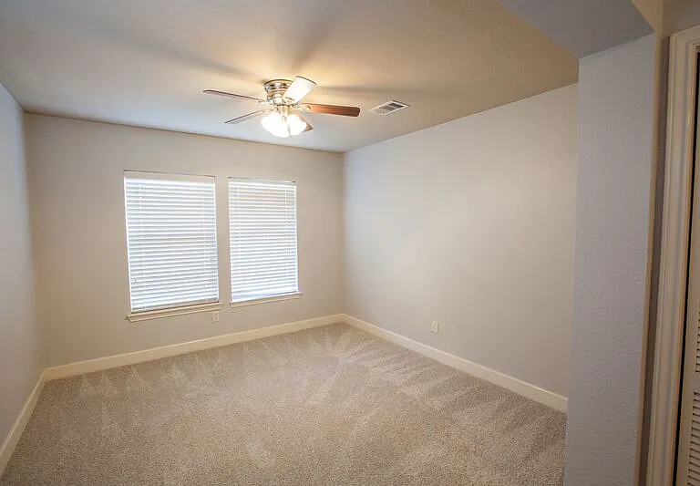 5124 Belmont Ave — Photo 24