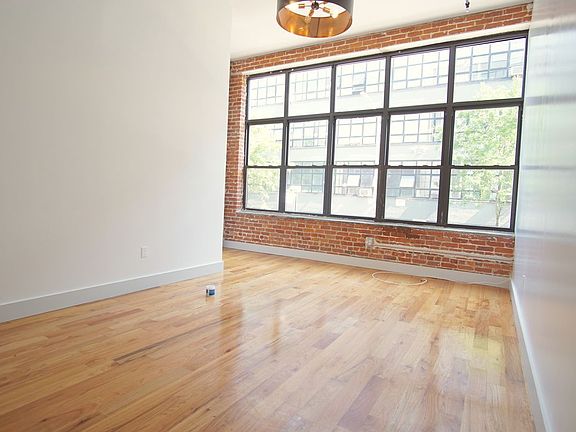 4th image of 255 McKibben St APT 213